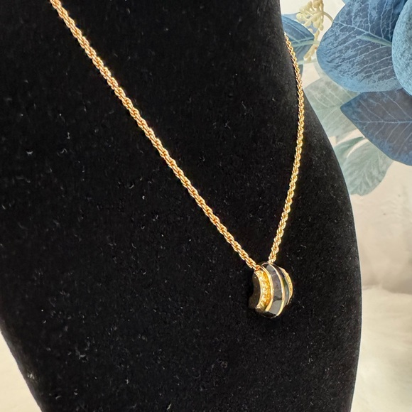 4. Christian Dior Crystals Shell Necklace - Picture 11 of 16